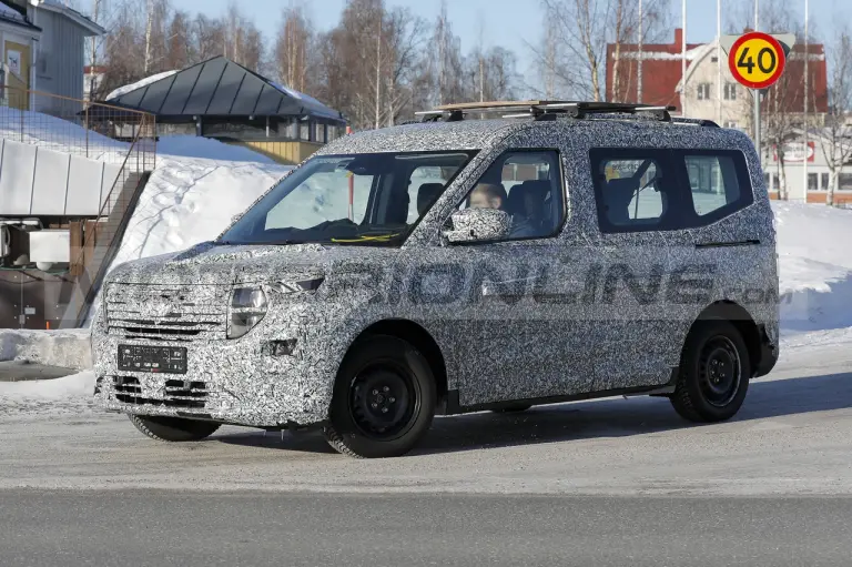 Ford Tourneo Courier 2024 - Foto Spia 08-03-2023 - 1