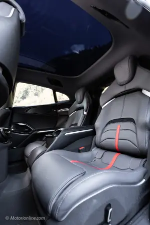 Ferrari Purosangue - Prova su strada