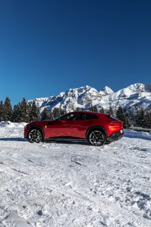 Ferrari Purosangue - Prova su strada