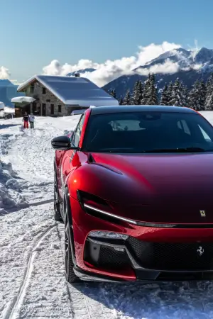 Ferrari Purosangue - Prova su strada