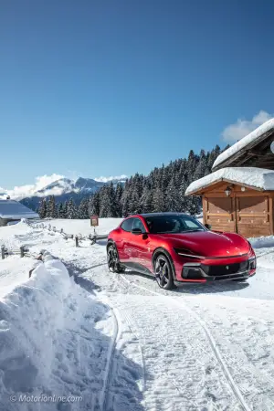 Ferrari Purosangue - Prova su strada