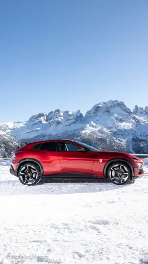 Ferrari Purosangue - Prova su strada
