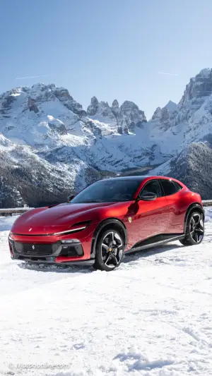 Ferrari Purosangue - Prova su strada