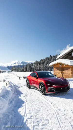 Ferrari Purosangue - Prova su strada