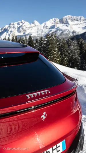 Ferrari Purosangue - Prova su strada