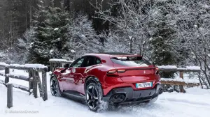 Ferrari Purosangue - Prova su strada