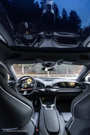 Ferrari Purosangue - Prova su strada