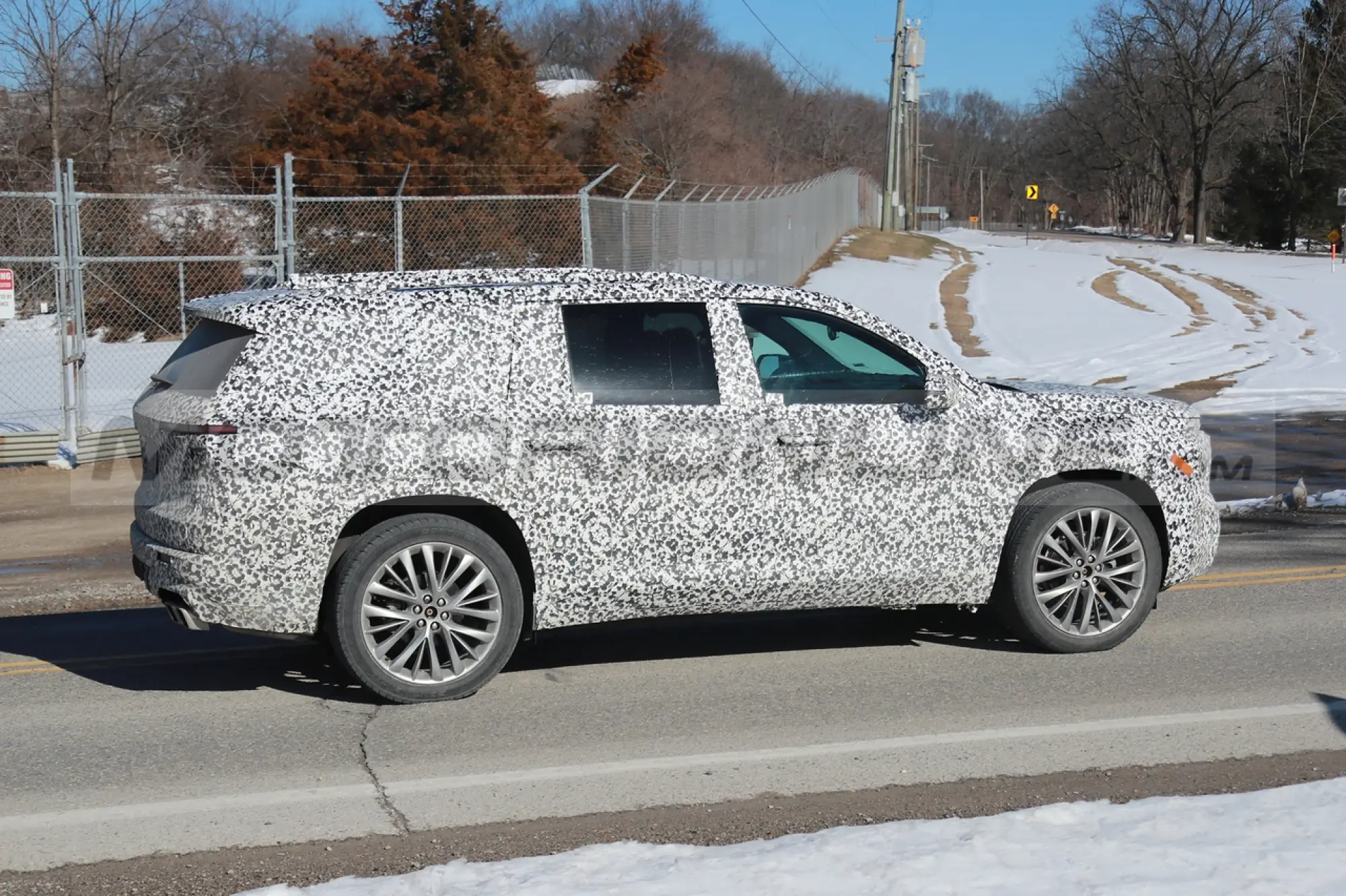 Chevrolet Traverse Activ 2024 - Foto Spia 09-03-2023 - 5