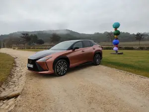 Lexus RZ 450e - Prova Aix en Provence
