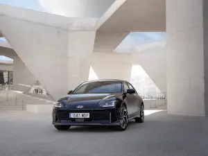Hyundai Ioniq 6 - Primo contatto
