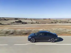 Hyundai Ioniq 6 - Primo contatto