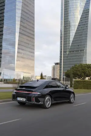 Hyundai Ioniq 6 - Primo contatto