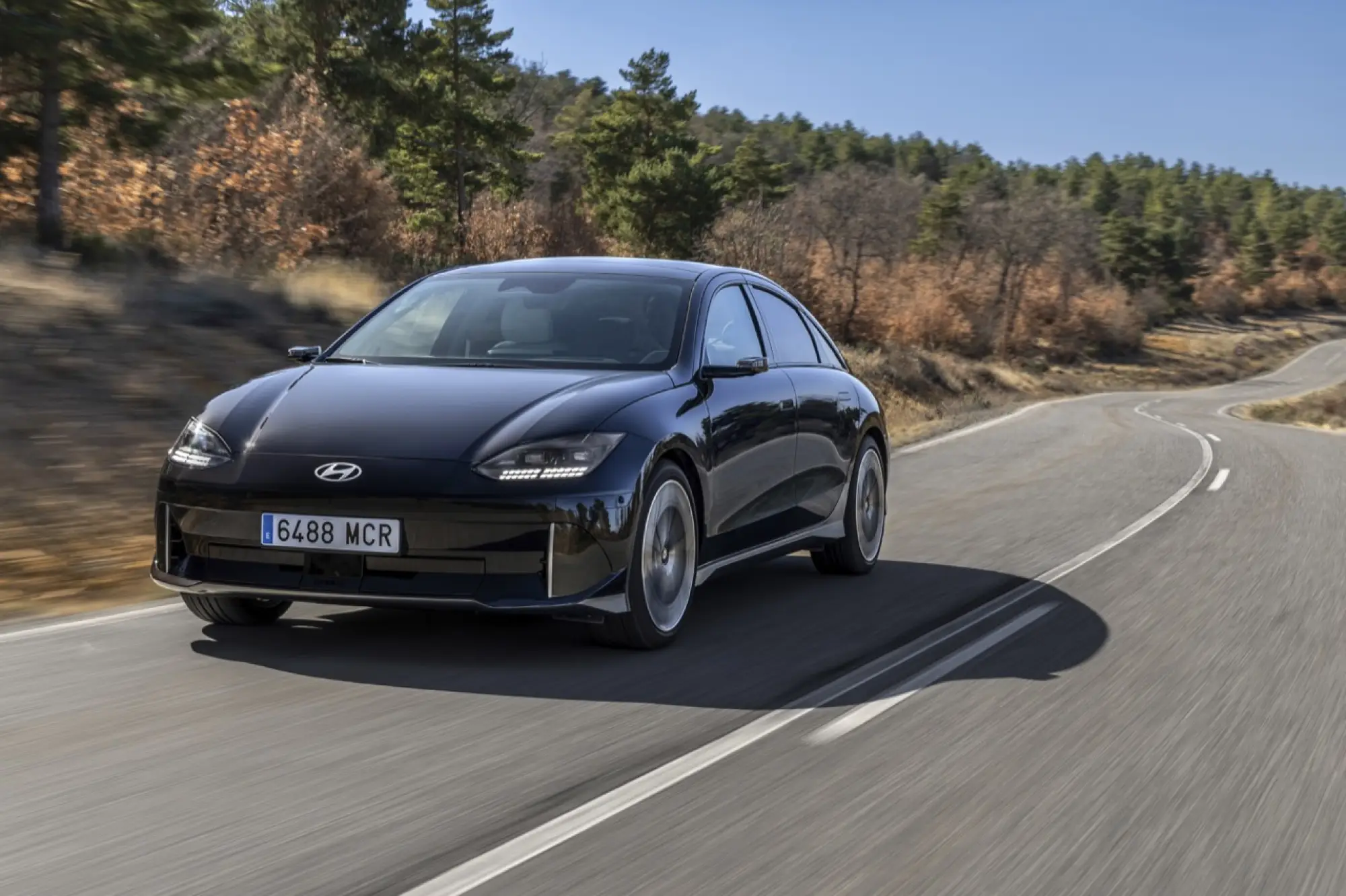 Hyundai Ioniq 6 - Primo contatto - 25