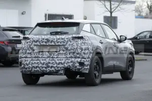 Peugeot 2008 2024 - Foto Spia 22-03-2023