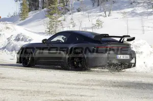 Porsche 911 GT3 restyling - Foto Spia 23-03-2023 - 9