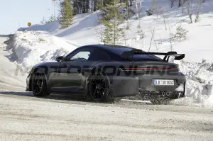 Porsche 911 GT3 restyling - Foto Spia 23-03-2023 - 10