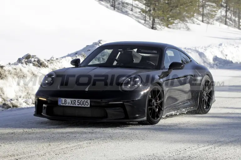Porsche 911 GT3 restyling - Foto Spia 23-03-2023 - 21