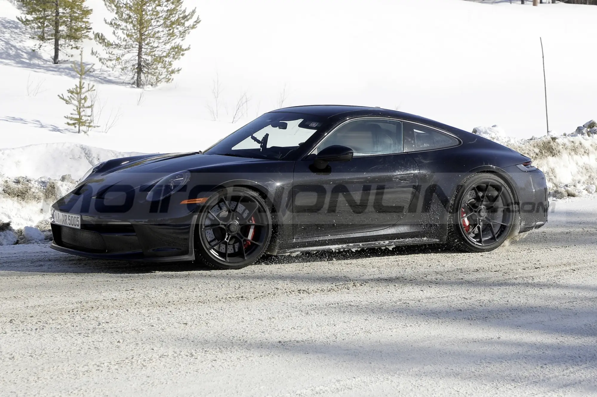 Porsche 911 GT3 restyling - Foto Spia 23-03-2023 - 25