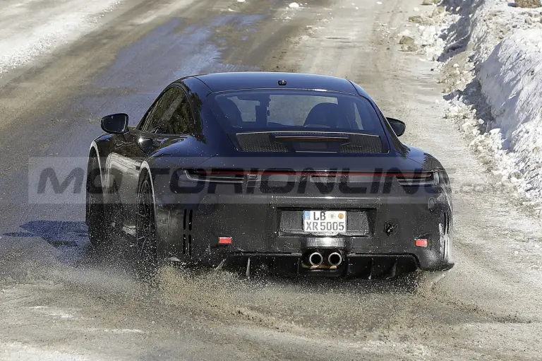 Porsche 911 GT3 restyling - Foto Spia 23-03-2023 - 29