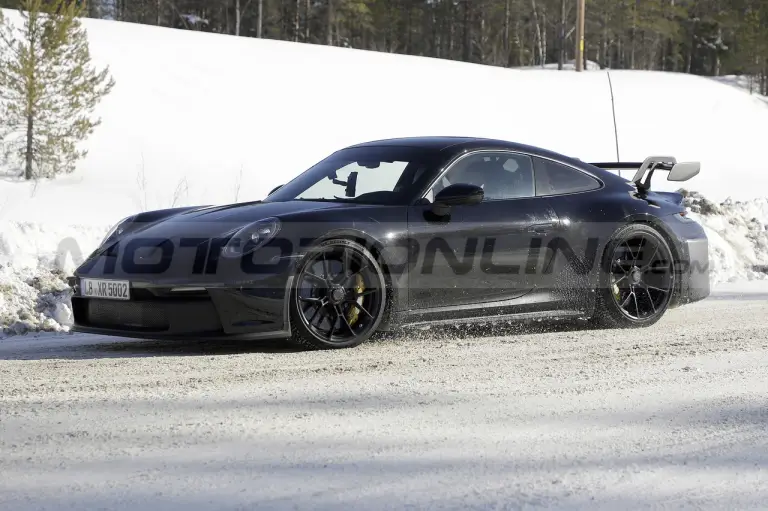 Porsche 911 GT3 restyling - Foto Spia 23-03-2023 - 6