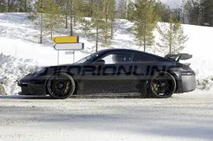 Porsche 911 GT3 restyling - Foto Spia 23-03-2023 - 15