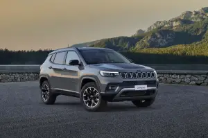 Jeep Renegade e Compass Upland Cross e High Altitude