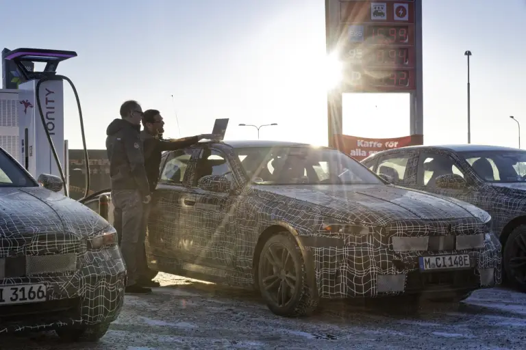 Nuova BMW i5 prototipi - Foto ufficiali - 19