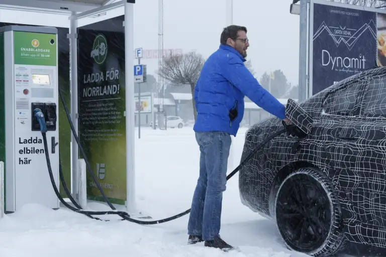 Nuova BMW i5 prototipi - Foto ufficiali - 24