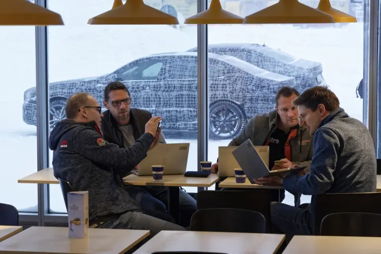 Nuova BMW i5 prototipi - Foto ufficiali - 27