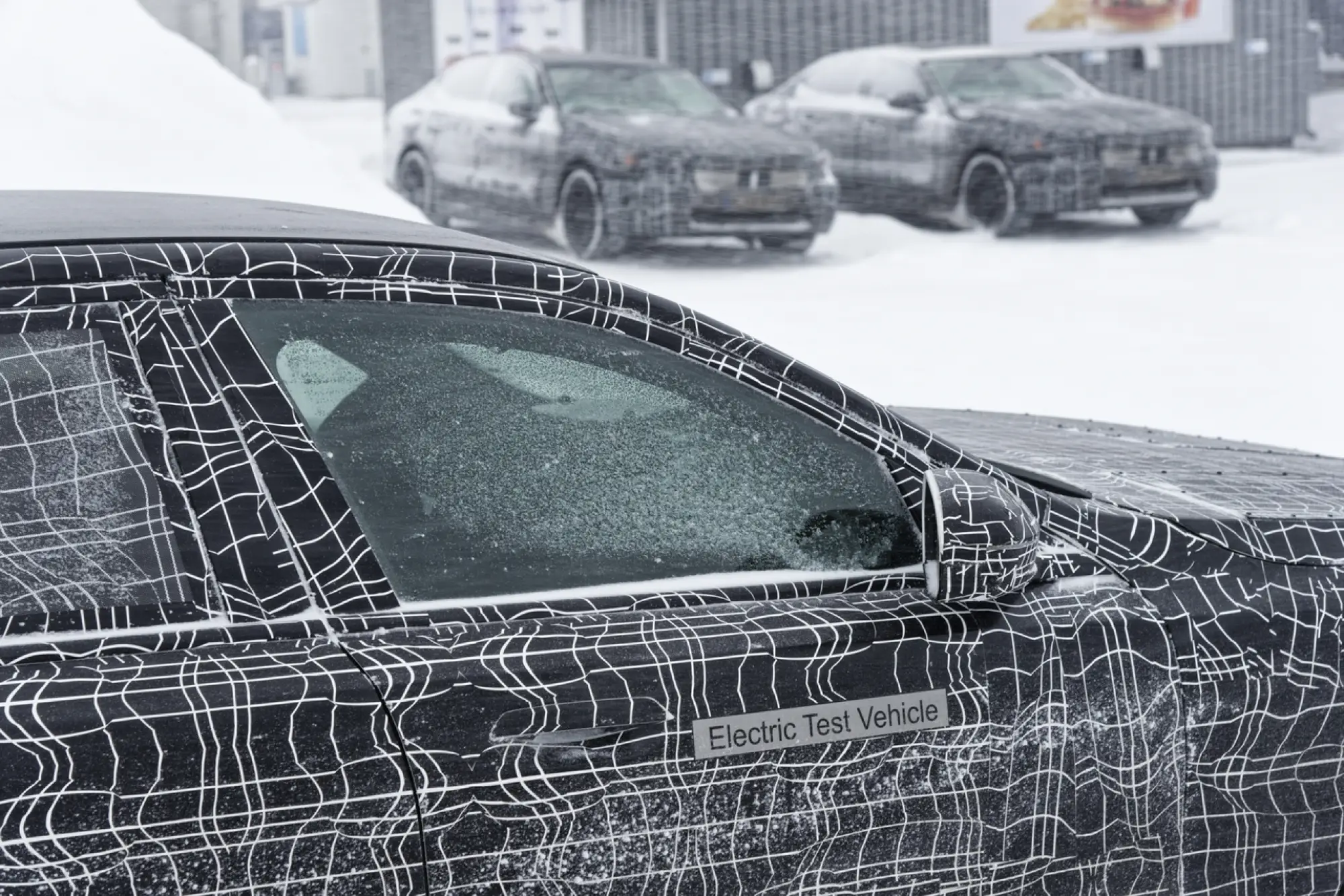 Nuova BMW i5 prototipi - Foto ufficiali - 30