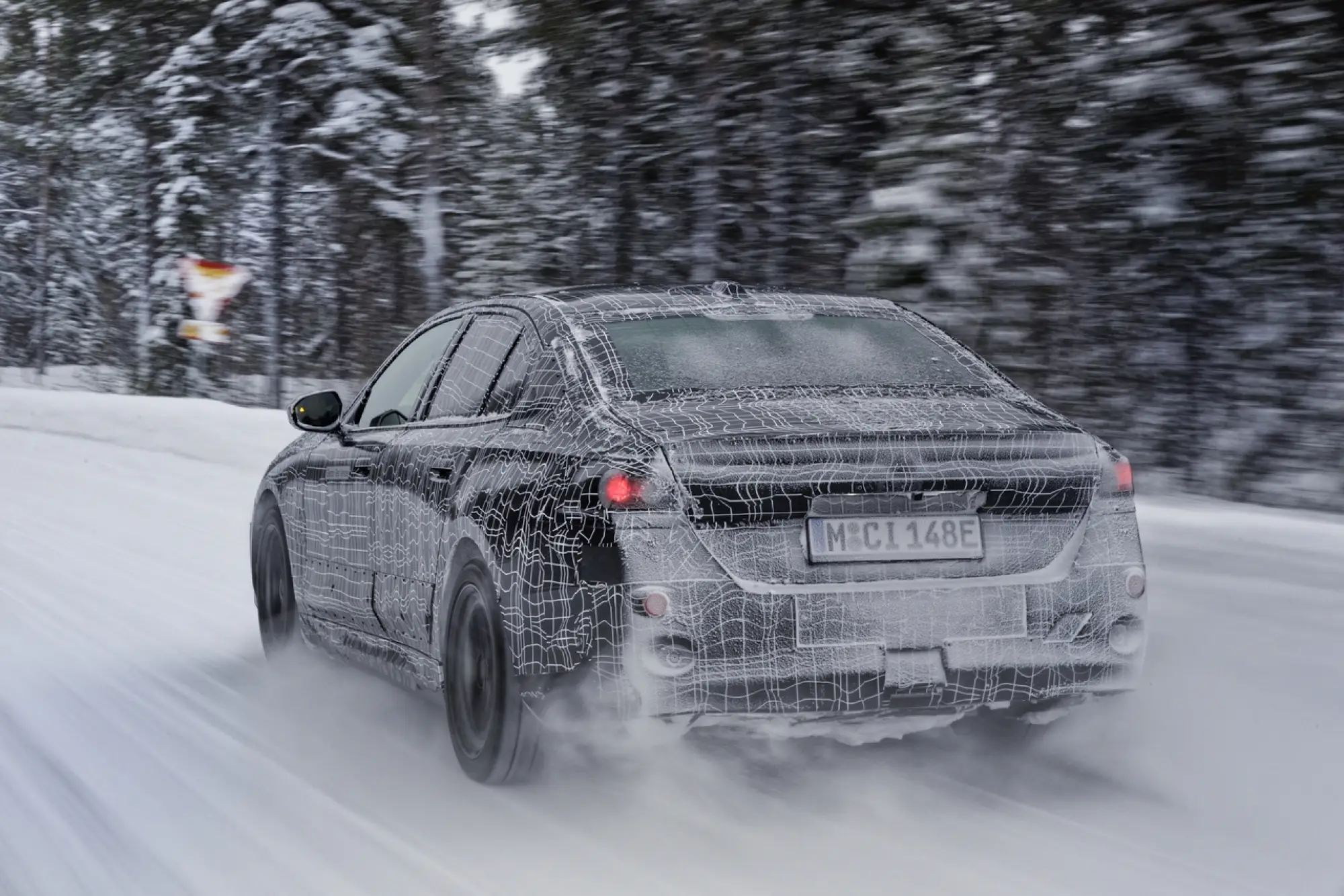 Nuova BMW i5 prototipi - Foto ufficiali - 42