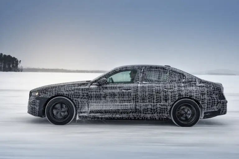 Nuova BMW i5 prototipi - Foto ufficiali - 44