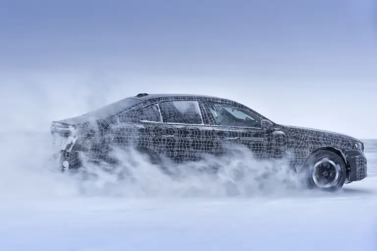 Nuova BMW i5 prototipi - Foto ufficiali - 53