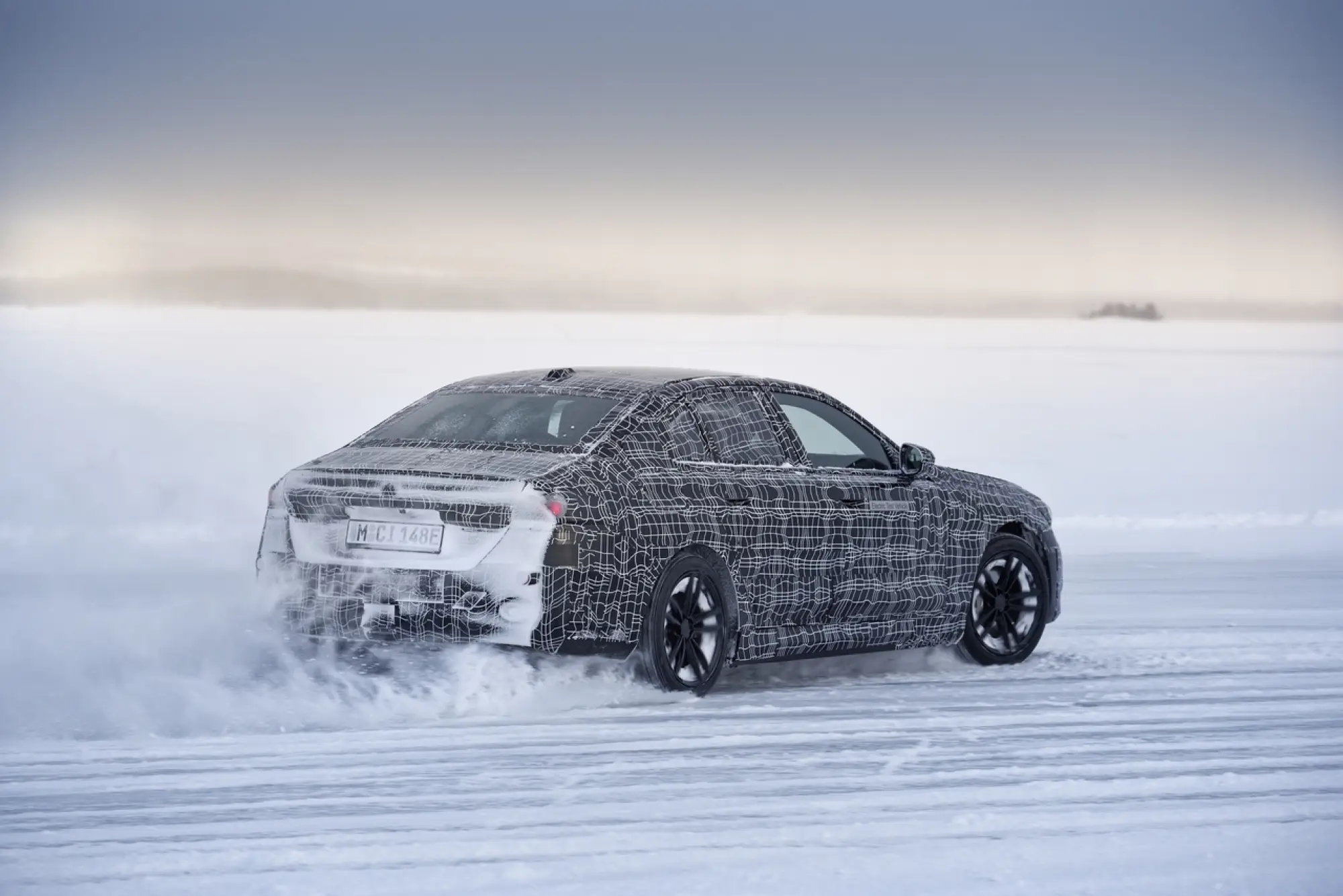 Nuova BMW i5 prototipi - Foto ufficiali - 57