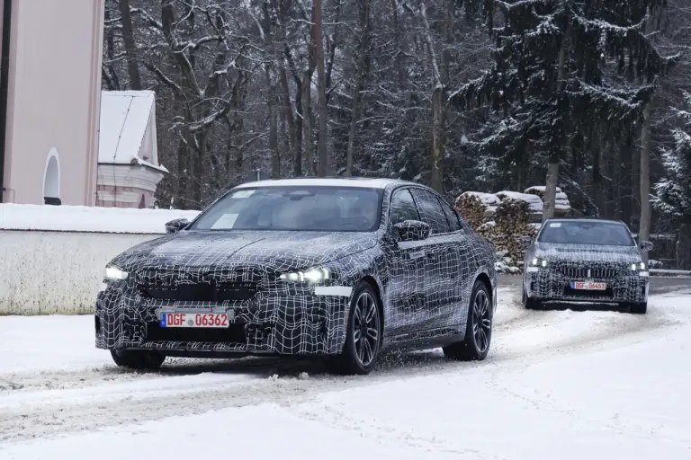 Nuova BMW i5 prototipi - Foto ufficiali - 70