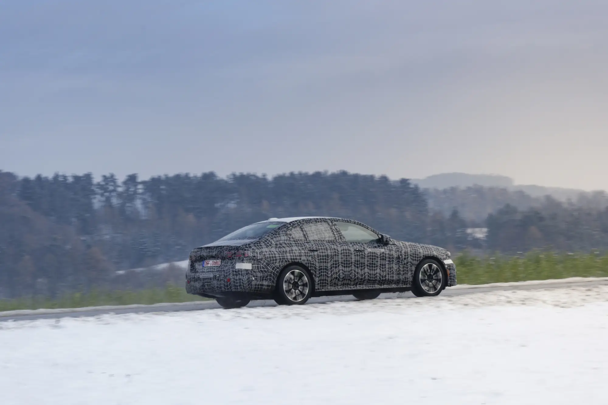 Nuova BMW i5 prototipi - Foto ufficiali - 73