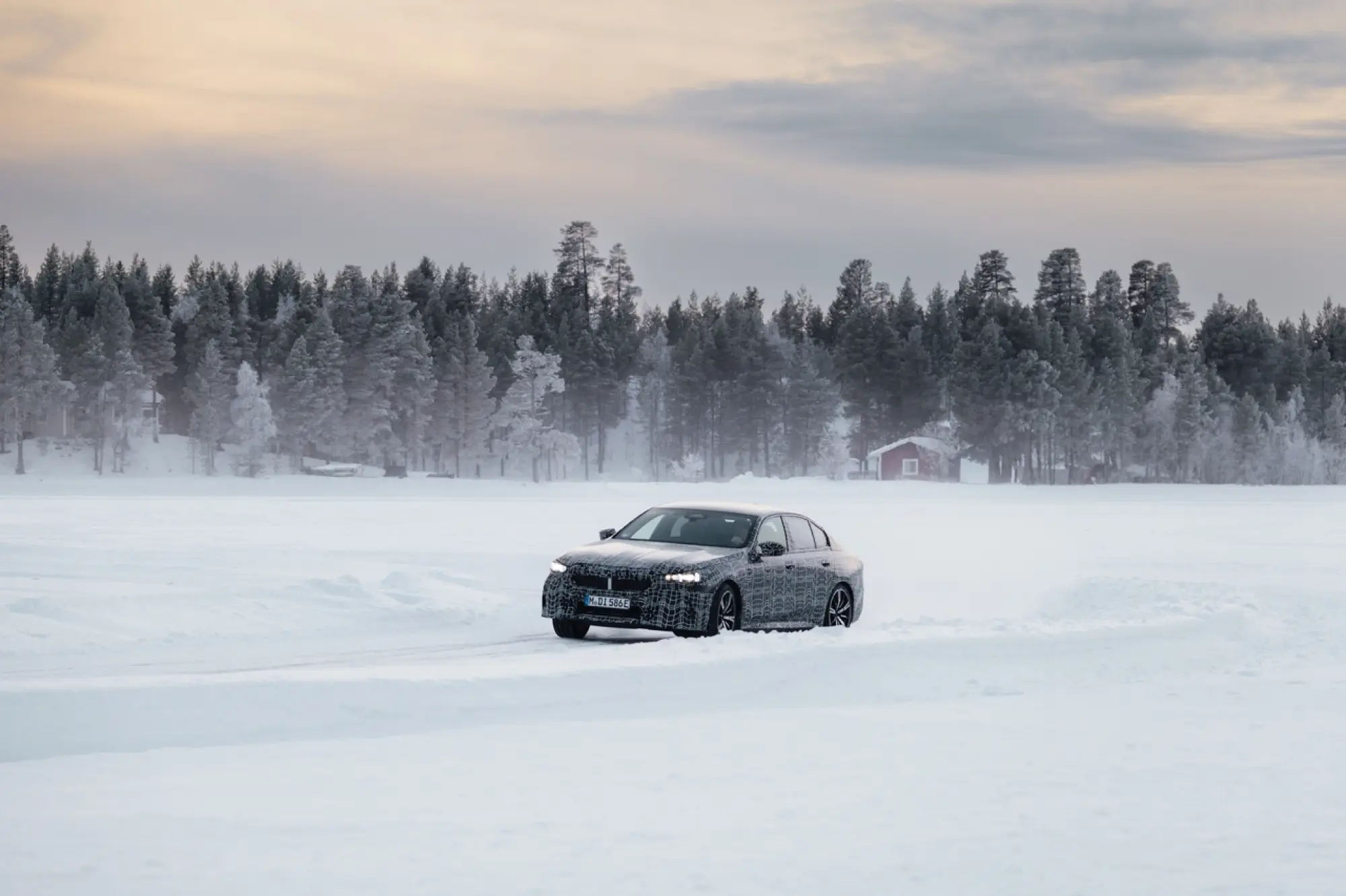 Nuova BMW i5 prototipi - Foto ufficiali - 84