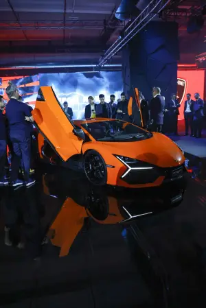 Lamborghini Revuelto doppio evento Sant Agata Bolognese