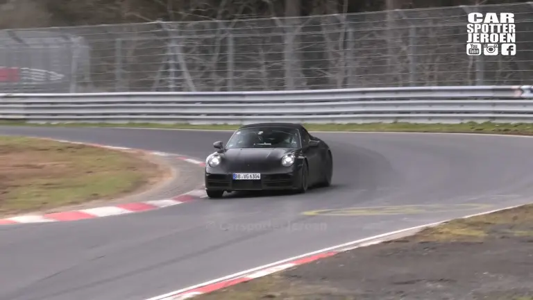 Porsche 911 Carrera Cabriolet 2024 prototipo Nurburgring - 2