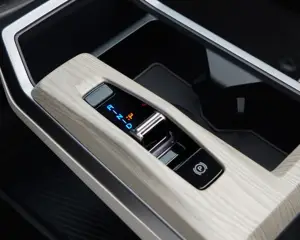KG Mobility Torres EVX