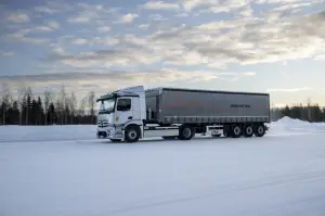 Mercedes eActros 300 prototipo - 1