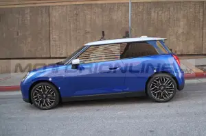 Mini Cooper SE 2024 - Foto Spia 04-04-2023