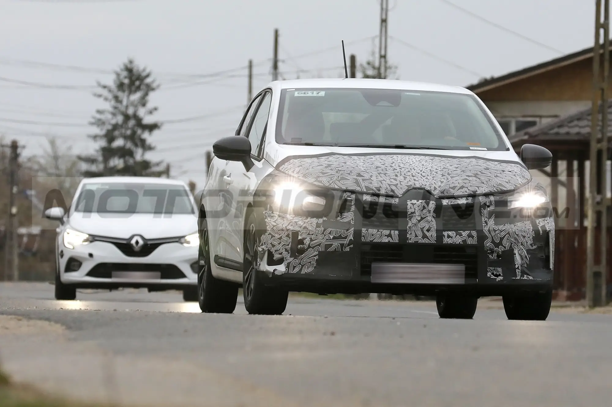 Renault Clio 2024 - Foto Spia 04-04-2023 - 8
