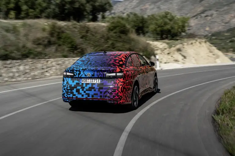 Volkswagen ID.7 prototipo ufficiale - 36