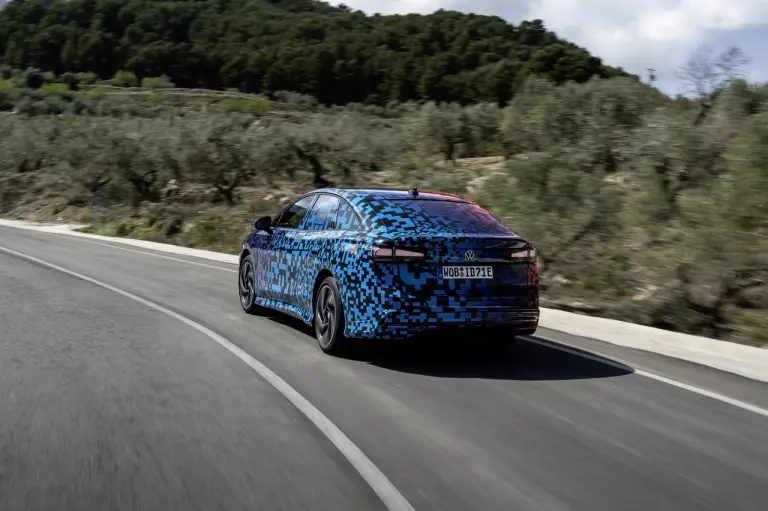 Volkswagen ID.7 prototipo ufficiale - 45