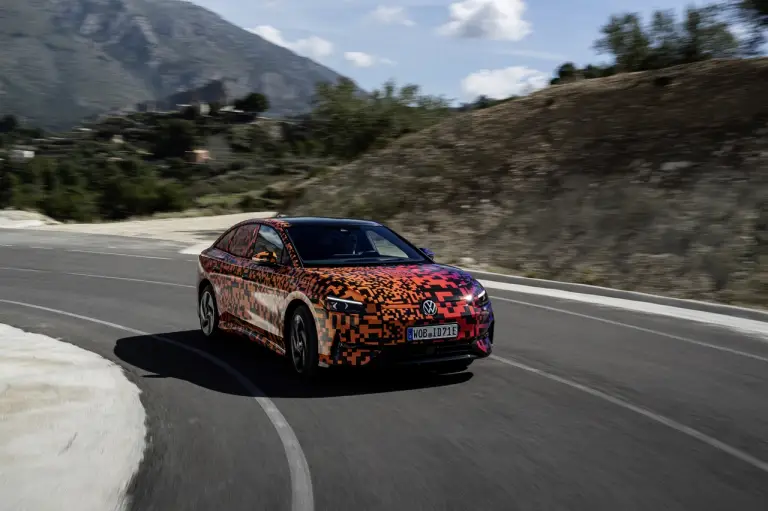 Volkswagen ID.7 prototipo ufficiale - 47