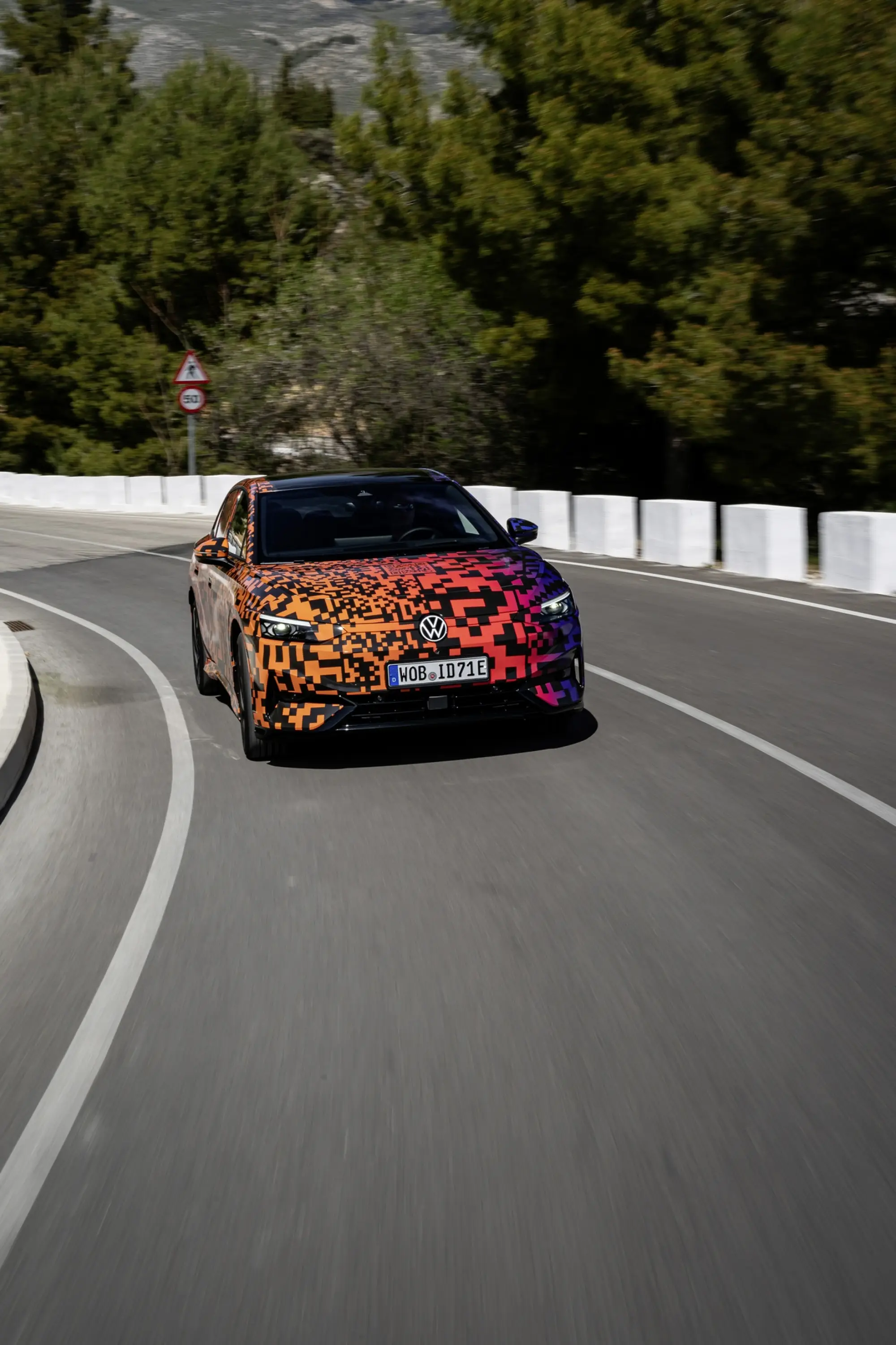 Volkswagen ID.7 prototipo ufficiale - 50