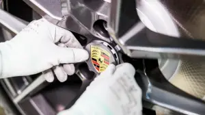 Porsche Macan EV - Produzione fabbrica Lipsia - 6