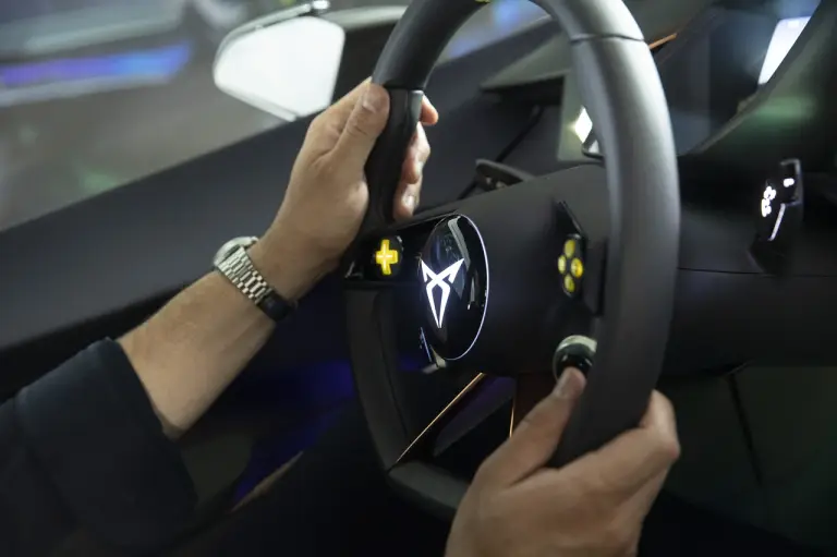 Cupra UrbanRebel Concept abitacolo - 6