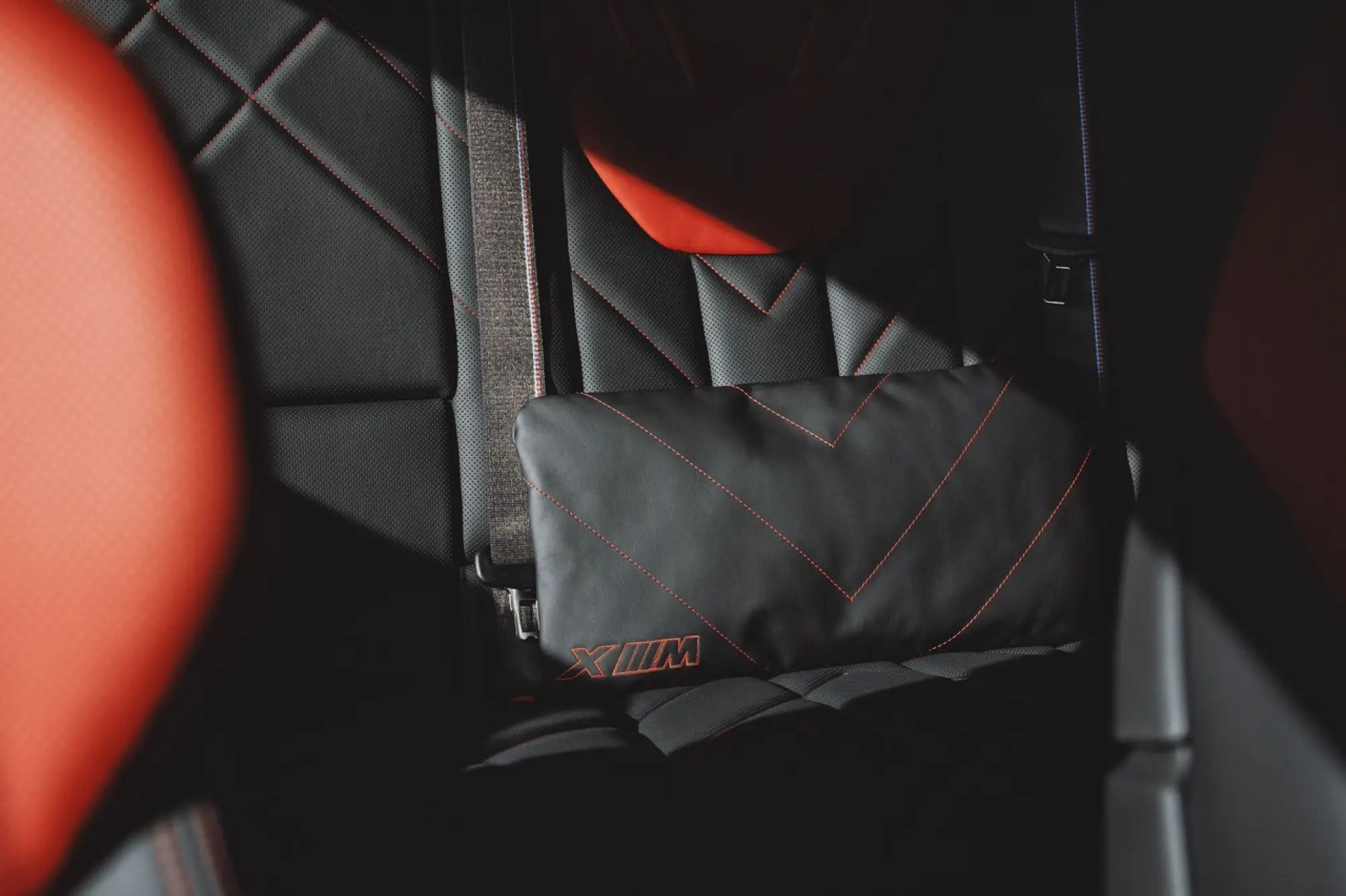 BMW XM Label Red - 33